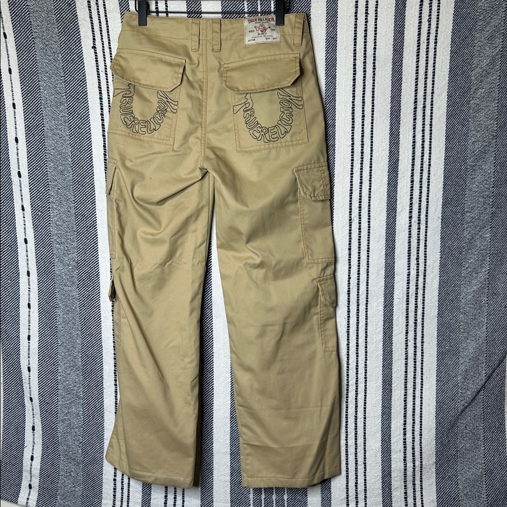 True Religion Warped Horseshoe Single Needle Khaki Cargo Pants - Picture 2 of 4